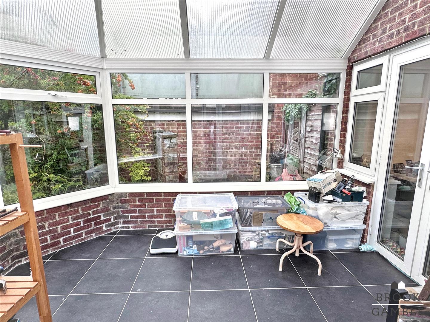 3 Bedroom House - Detached. Peppercombe Road in Eastbourne, 9